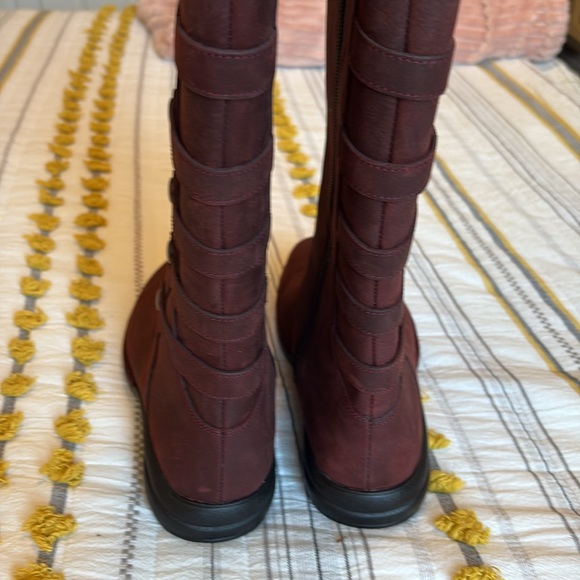 Merrell Burgundy boot - Picture 6 of 11